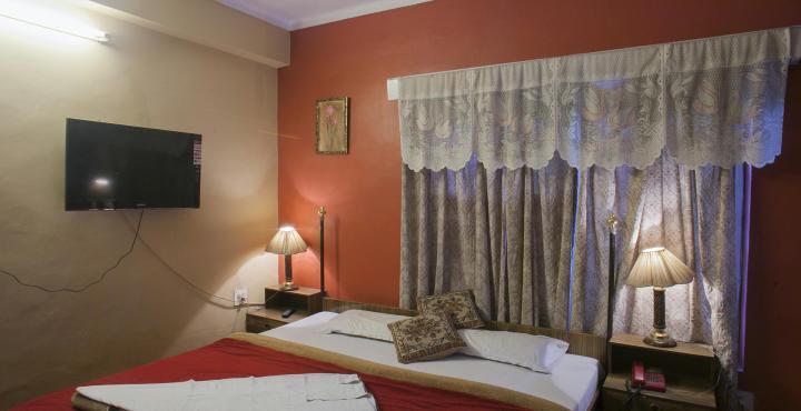 נייניטל Hotel Ankur Plaza מראה חיצוני תמונה